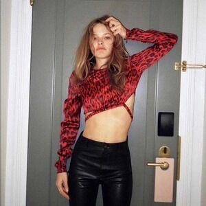 Zara Red Leopard Animal Print Crop Top Long Sleeve Open Back Blouse Medium